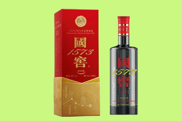 阿克苏市回收国窖1573.jpg